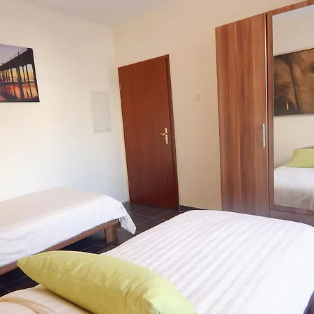 Haus Uni 1 * Koblenz (Rhineland-Palatinate)